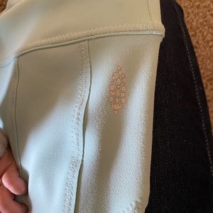 Free people movement xs leggings